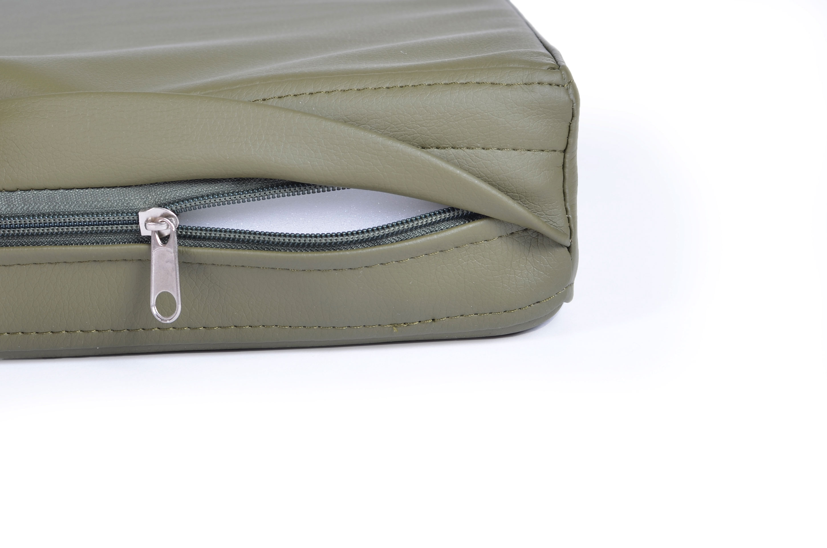 mypado Luvano Faux Leather Dog Mat