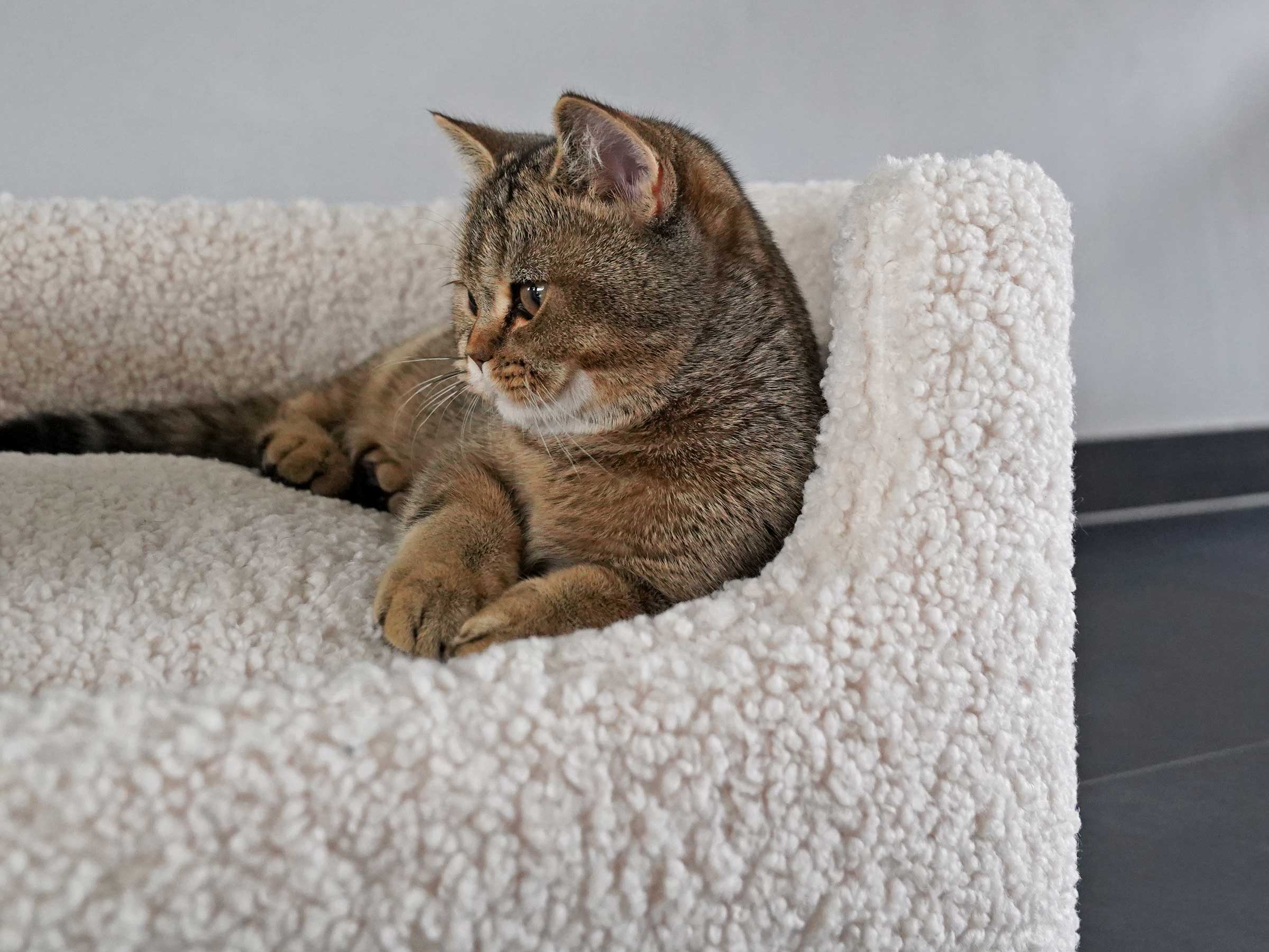 mypado Shara Woolly Cat Bed